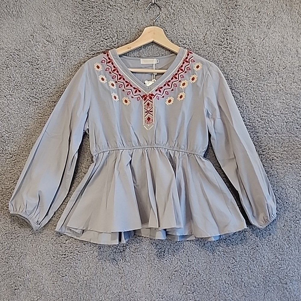 Gamiss Steel Gray Long Sleeve V-neck Embroidered Blouse NEW Sz M